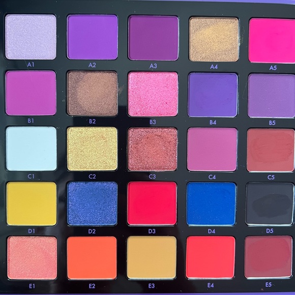 Norvina make up pallete - Picture 5 of 5